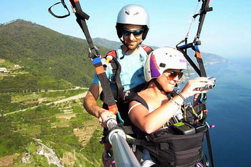 Paragliding Over the Cinque Terre or Over Tuscany