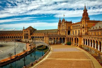 WELCOME TO SEVILLA AND SKIP-THE-LINE ACCESS TO THE CATHEDRALE