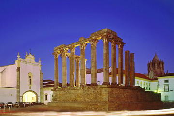 Évora PRIVATE Tour with Winery and Cork Factory visits