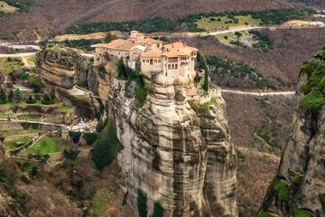 Indulge to the beauty of Greece with the 4 days Classical Greece private tour