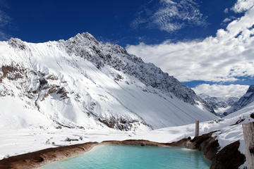Snowshoes Trekking & Colina Hot Springs