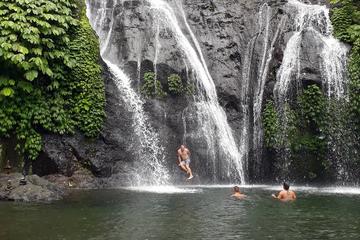 Bali Experience : Visit Banyumala Waterfall and Bratan Temple