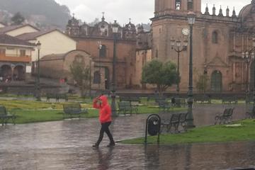Best of Cusco City by Night, Walking Tour, Pisco Sour and Traditional Dinner