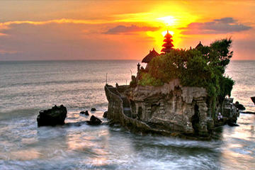 Private Bali Tanah Lot Temple Sunset Day Trip from Ubud or Kuta