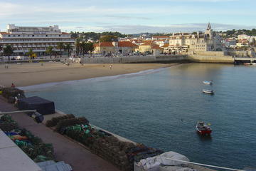 Transfer from Lisbon airport to a hotel in Cascais
