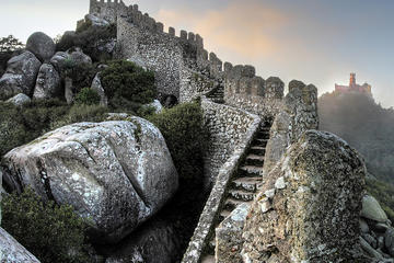 Transfer from Lisbon airport to a hotel in Sintra