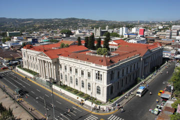 San Salvador Layover Tour: City Sightseeing and Joya de Cerén