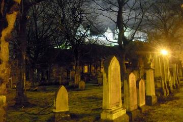 Edinburgh: 2-Hour Nighttime Ghost Tour - Spanish Tour Guide