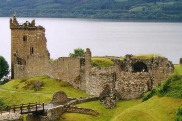 Loch Ness, Inverness and Urquhart Castle - Spanish Tour Guide