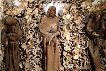 Rome Night Catacombs Small Group Tour with Exclusive Access to Secret Rooms
