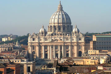 Skip the Line: Small-Group Colosseum, Forum, Vatican Museums, Sistine Chapel and St Peter’s Basilica Walking Tour
