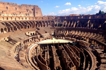 Tour met kleine groep in de catacomben van het Colosseum en door het ...