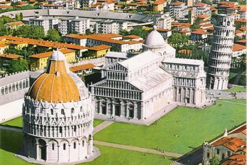 Best of Lucca and Pisa Tour from Livorno