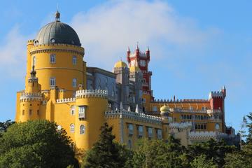 Discovering Sintra, Roca Cape and Cascais 9H - Private Luxury Sedan or Minivan