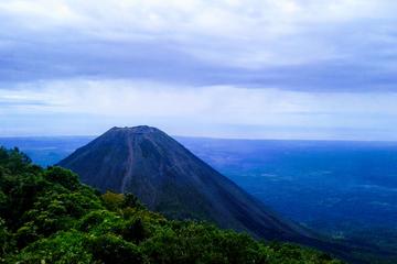 Izalco Volcano Hike and Lago Coatepeque