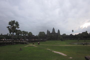 Angkor Wat Small Circuit Shared Tour