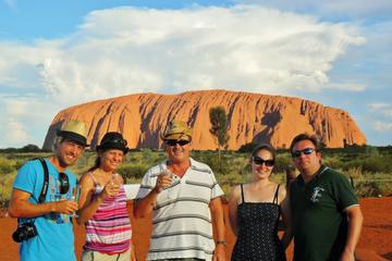 Uluru Kata Tjuta Tour from Alice Springs