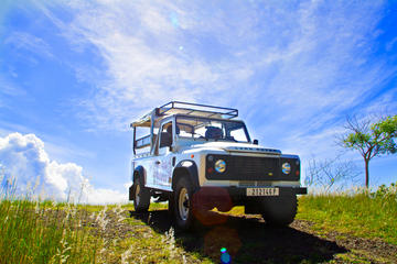 Polynesian Cultural Island Day Tour by 4WD Including Traditional Tahitian Feast on a Private Island