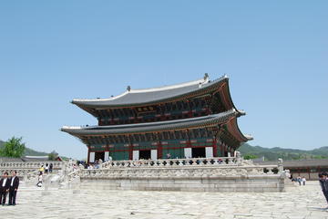 Seoul Palace Morning Tour