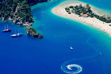 7-Day Turkey Tour: Sightseeing Tour of Bustling Istanbul and Relaxing Gullet Cruise from Fethiye