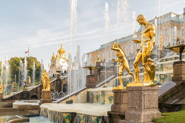 Private Tour of Peterhof Palace and Gardens