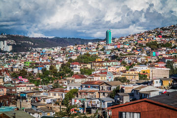 Small-Group Valparaiso and Wine Tour from Santiago