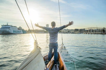 Intimate Sunset Sailing Premium Small Group Experience