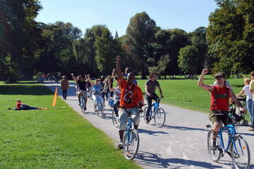 Classic Munich Bike Tour in the Morning