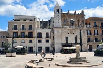 Private Bari Walking Tour with Food Tastings