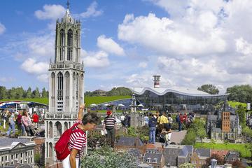 Small Group Day Trip to The Hague, Madurodam and the Maurtishuis from Amsterdam