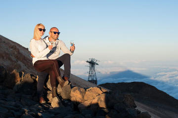 Mt Teide Sunset and Stargazing Experience in Tenerife Including Sparkling Wine and Dinner
