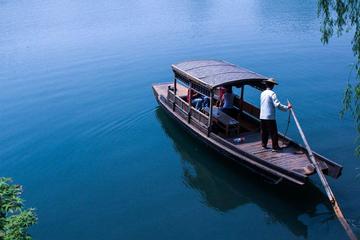 All Inclusive Hangzhou Luxury Day Tour with Private Rowing Boat Cruise
