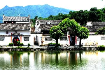 One Day Private Hongcun and Xidi Village Sightseeing Tour