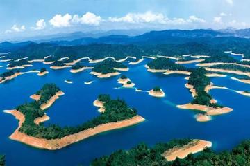 Private One Day Thousand Islands Lake (Qiao Dao Lake) Tour from