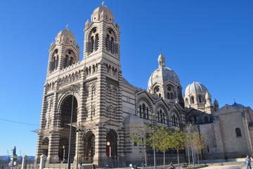 Marseille Shore Excursion: Aix-en-Provence, Sainte-Victoire National Park and Highlights of Marseille