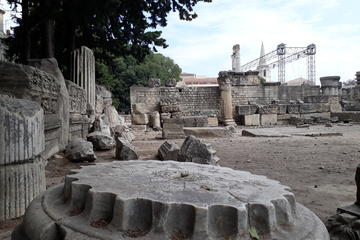 Private half-day tour to Arles from Marseille or Aix en Provence