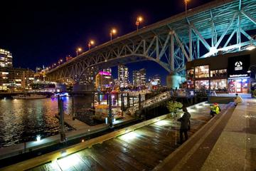 Fototour: Granville Island bei Nacht
