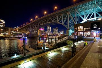 Recorrido fotográfico nocturno por Granville Island