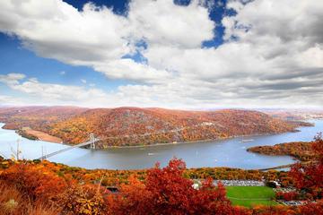 Private Tour: Hudson Valley Fall Foliage by Helicopter