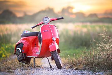Self-Drive Vintage Vespa Tour with Wine Tasting from Florence