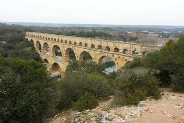 Roman Sites in Provence Half-Day Tour from Avignon Including Pont du Gard, Uzès and Nîmes