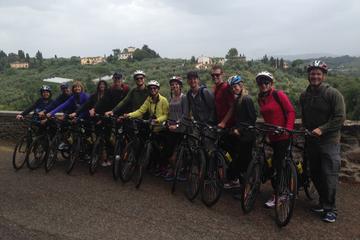 Cycling Tuscany Tour with Poolside Aperitivo