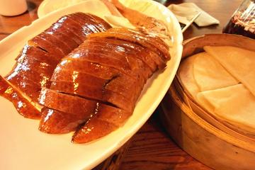 Beijing Evening Tour: Roast Duck Dinner and Acrobatic Show with Private Transfers