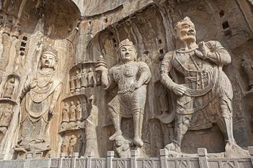 Private Day Tour: Longmen Grottoes and White Horse Temple from Luoyang