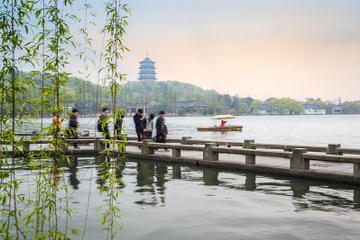 Private Tour: Classic Hangzhou and Tea Culture Day Trip