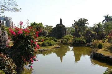 Private Tour: Full-Day Splendid China and Folk Culture Village Tour in Shenzhen