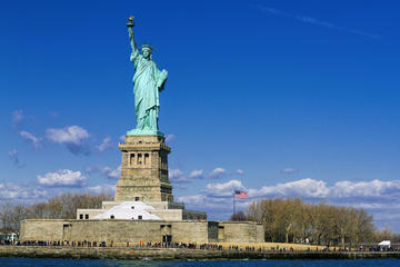 Small-Group Early-Access Statue of Liberty Tour and Ellis Island