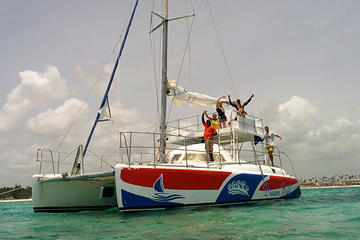 Private Half-Day Snorkel and Swim Catamaran Cruise from Punta Cana