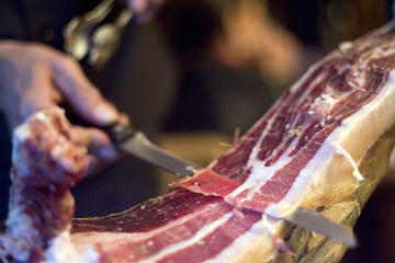 Private Lisbon Tour with Premium Port Wine and Tapas Tasting