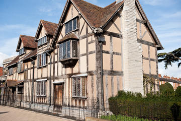 Shakespeare's Birthplace: Shakespeare's Family Homes